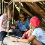 KinderinHuette_c_Niki_Huwyler_WWFSchweiz