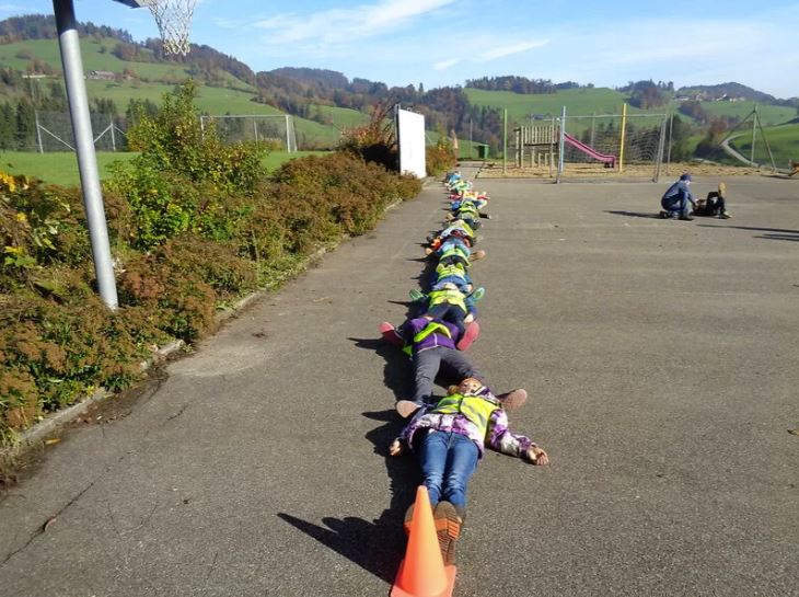 allievi in fila